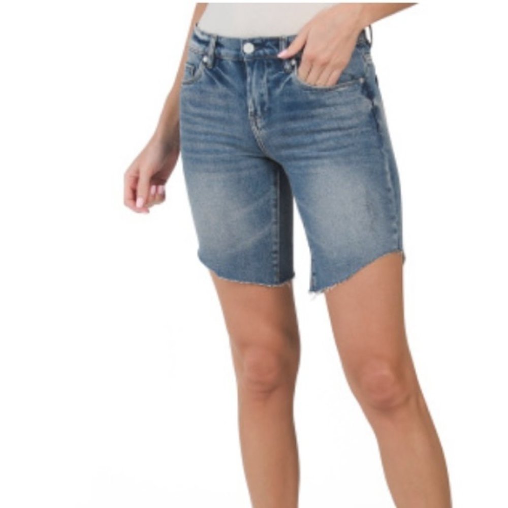 NWT Blank NYC Tomboy Raw Hem Denim Bermuda Shorts Y2K Summer Indie Sleaze